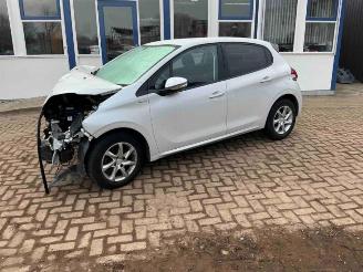 Auto da rottamare Peugeot 208 208 I (CA/CC/CK/CL), Hatchback, 2012 / 2019 1.2 Vti 12V PureTech 82 2015/10