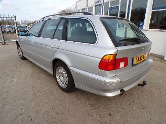 BMW 5-serie Touring 520i Lifestyle Edition picture 3