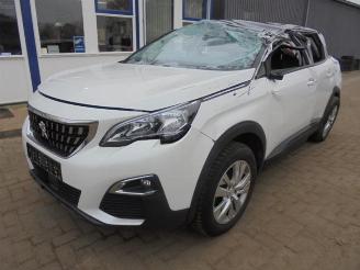 Salvage car Peugeot 3008 3008 II (M4/MC/MJ/MR), MPV, 2016 1.2 12V e-THP PureTech 130 2018/2