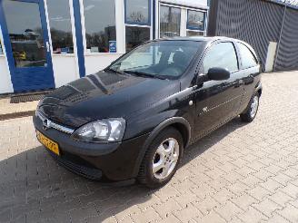 krockskadad bil auto Opel Corsa -C  1.2-16v  Njoy 2003/5
