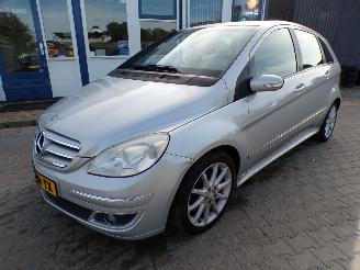 skadebil auto Mercedes B-klasse 170 2007/2