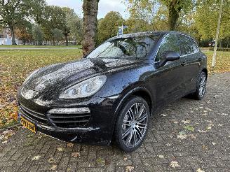 Vaurioauto  passenger cars Porsche Cayenne S DIESEL 2013/1