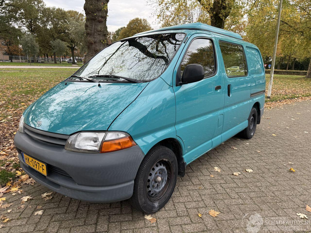 Toyota Hi-Ace 
