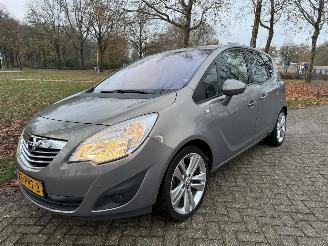 Vaurioauto  passenger cars Opel Meriva  2011/1
