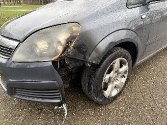 Opel Zafira  picture 9