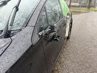 Peugeot 208  picture 9