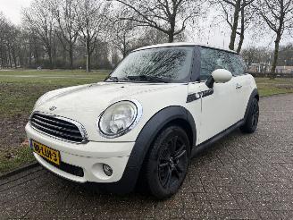 krockskadad bil auto Mini One  2010/1