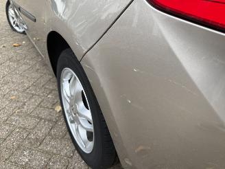 Renault Clio  picture 14