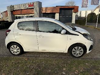 Peugeot 108  picture 6