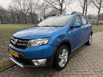 uszkodzony samochody osobowe Dacia Sandero  2013/1