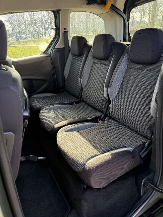 Peugeot Partner Tepee  picture 14