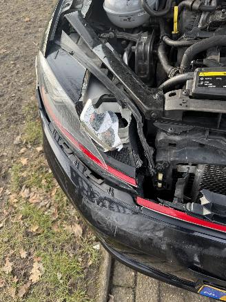 Volkswagen Golf  picture 15