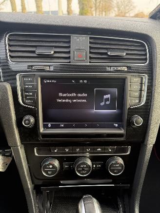 Volkswagen Golf  picture 24