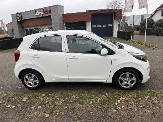 Kia Picanto  picture 6