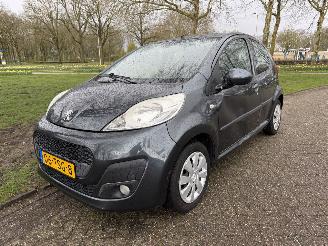 Schadeauto Peugeot 107  2012/1