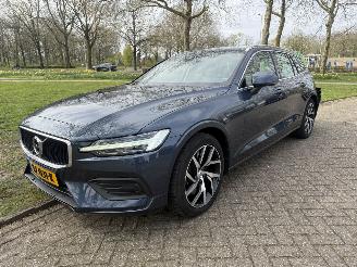 Voiture accidenté Volvo V-60  2019/1