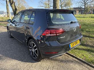 Volkswagen e-Golf  picture 3