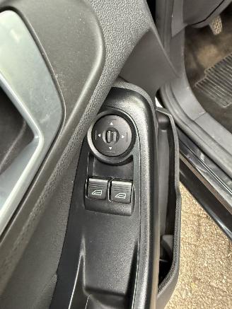 Ford Fiesta  picture 15