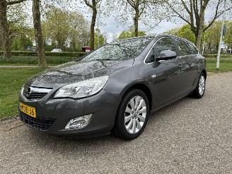 škoda osobní automobily Opel Astra SPORTS TOURER 2013/1
