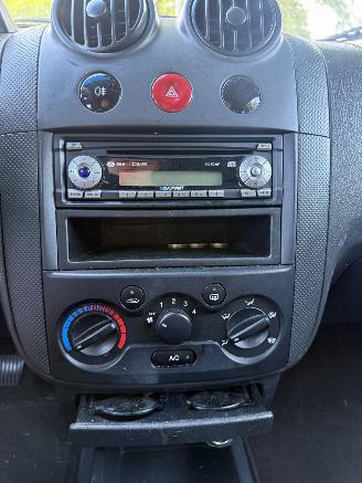 Chevrolet Kalos  picture 11
