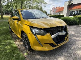 Peugeot 208  picture 7