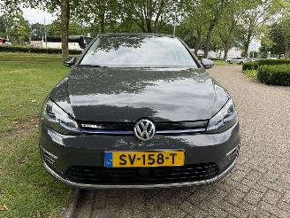 Volkswagen e-Golf  picture 8