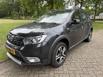 krockskadad bil auto Dacia Sandero  2018/1