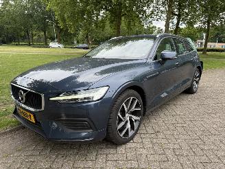 Coche accidentado Volvo V-60  2019/1