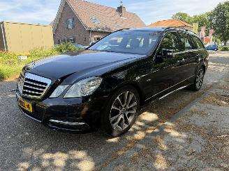 uszkodzony samochody osobowe Mercedes E-klasse  2011/1