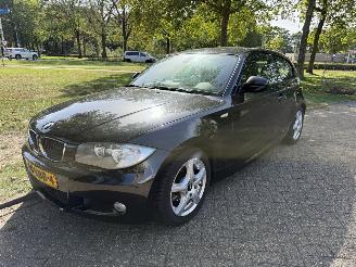 Vaurioauto  passenger cars BMW 1-serie  2009/1