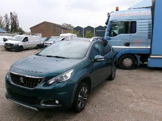 skadebil auto Peugeot 2008 1.2 Allure 2017/5