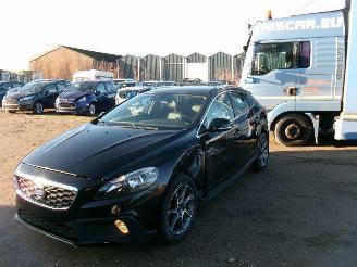 škoda osobní automobily Volvo V-40 1.6 D - Cross Country 2014/10