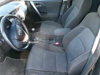 Toyota Auris 1.4   D4D Dynamic 5 Drs HB picture 23