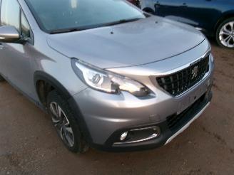 Peugeot 2008 1.2 Allure picture 7