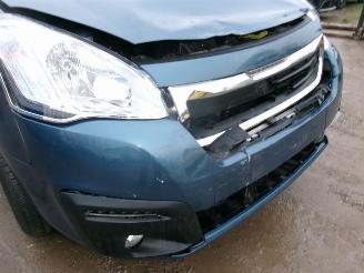 Peugeot Partner Tepee 1.2 Tepee Active picture 9