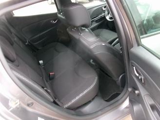 Renault Clio 0.9 Comfort 5 Drs picture 16