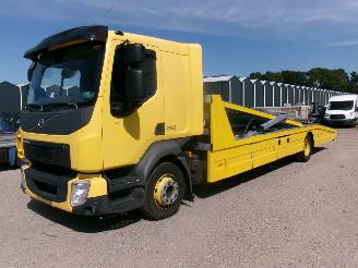 Vaurioauto  passenger cars Volvo  FL250 Autotransporter 3 Lader 2019/1