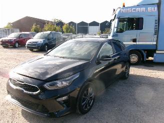 Coche accidentado Kia Ceed 1.0 5 DRS HB Lounge 2019/8