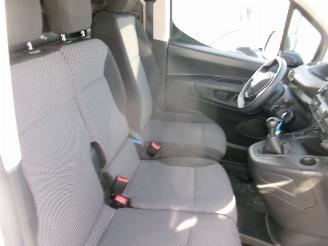 Peugeot Partner 1.5 D Pro Bestelwagen picture 27