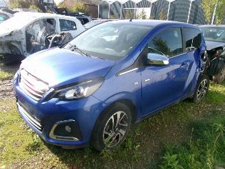 Damaged car Peugeot 108 1.0 Style - 5DRS Automaat 2019/7
