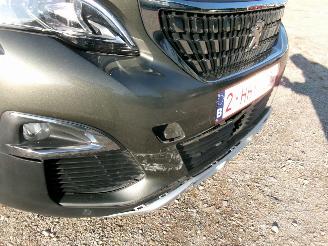 Peugeot 3008 1.2 Allure picture 8