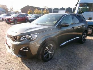 Peugeot 3008 1.2 Allure picture 2