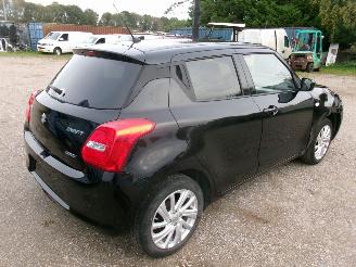 Suzuki Swift 1.2 Comfort Hybride picture 4