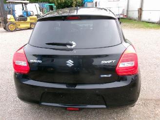 Suzuki Swift 1.2 Comfort Hybride picture 18