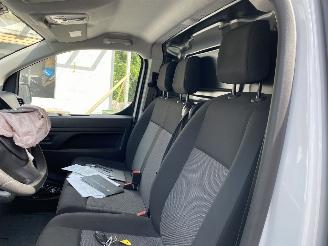 Opel Vivaro Automaat 2.0 BlueHDi 145 S&S WB328 picture 38