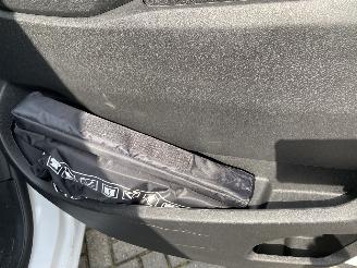 Opel Vivaro Automaat 2.0 BlueHDi 145 S&S WB328 picture 12