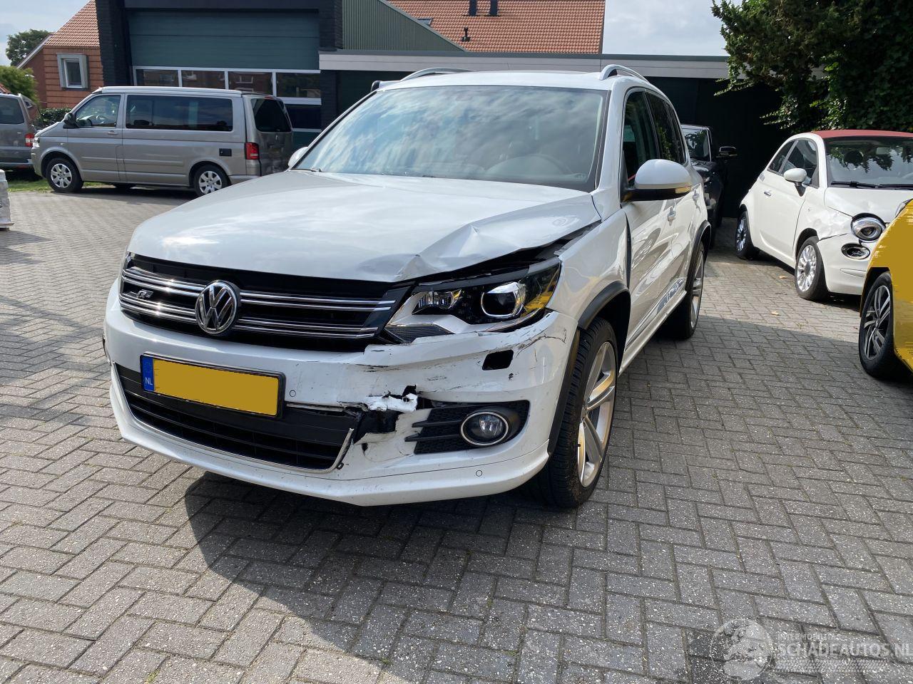 Volkswagen Tiguan 4Motion 1.4 TSi Sport&Style R-line Edition.pano/leer