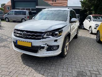 Volkswagen Tiguan 4Motion 1.4 TSi Sport&Style R-line Edition.pano/leer picture 20
