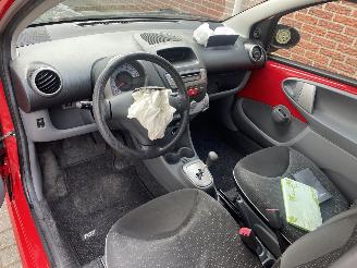 Peugeot 107 Auto is gereserveerd Automaat picture 4