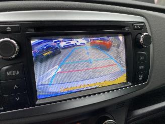 Toyota Yaris Aspiration 1.0 VVT-I5Drs Navi Clima Camera picture 36